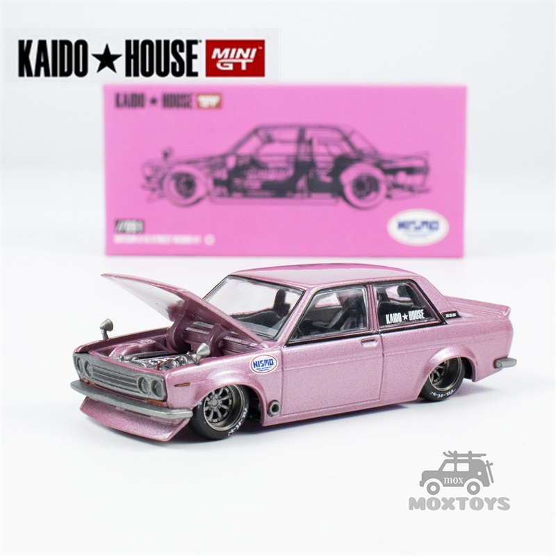 โมเดลรถยนต์ KAIDO House x MINI GT 1:64 Datsun 510 Street KAIDO GT V1 สีชมพู