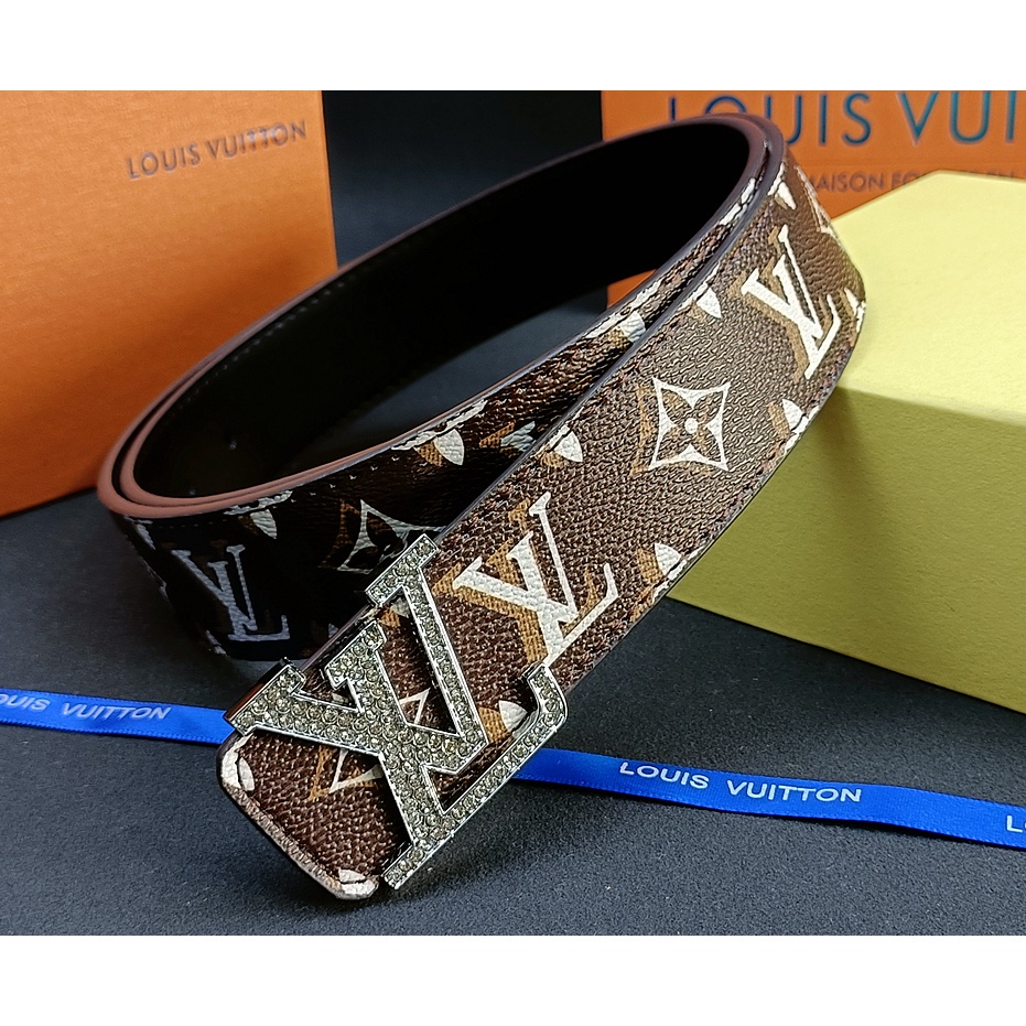 พร้อมส่ง LV Cowhide Plate Buckle Belt Mens All-Match Fashion Belt