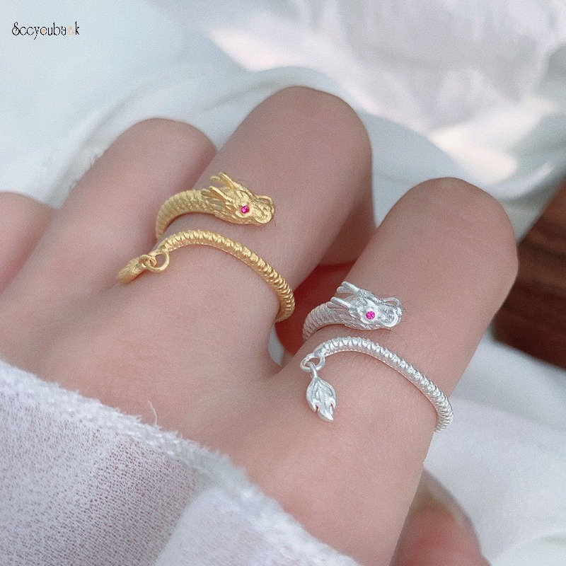 แหวนคู่รัก ผู้ชาย ผู้หญิง ราศีมังกรนําโชค นําโชค ปีใหม่ แหวนนิ้ว สไตล์จีน ฤดูใบไม้ผลิ เทศกาล เปิด ปรับได้ ประกาย พลอยเทียม แหวน เครื่องประดับ ปาร์ตี้