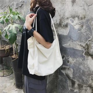 【พร้อมส่ง】miss bag fashion กระเป๋าสะพายไหล่ กระเป๋าเดินทางผ้าแคนวาส