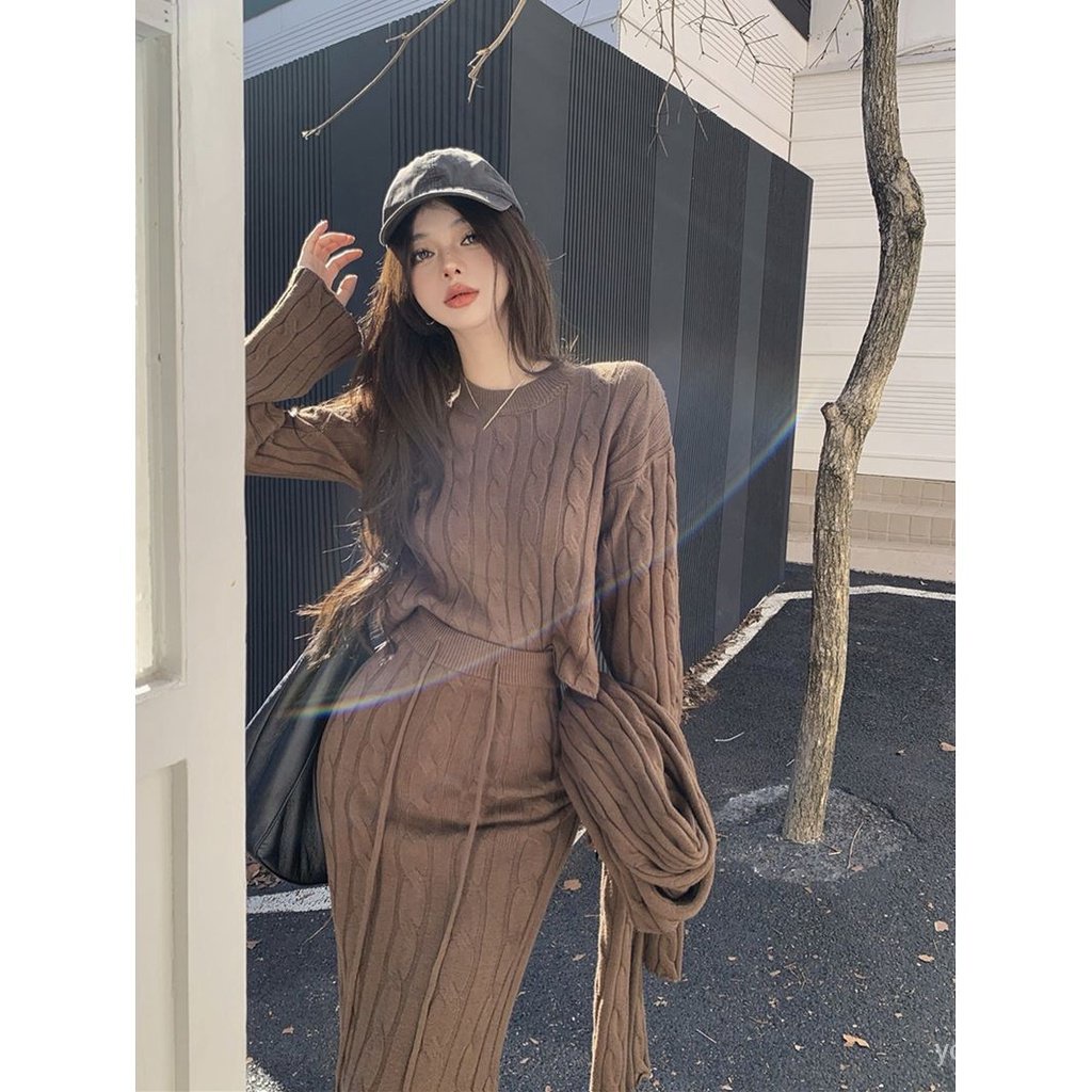 พร้อมส่ง ส่งฟรี ชุดสูทลําลอง คอกลม แขนยาว ผ้าถัก เอวยางยืด สไตล์เกาหลี ย้อนยุค เรียบง่าย เหมาะกับฤดูใบไม้ร่วง สําหรับผู้หญิง
