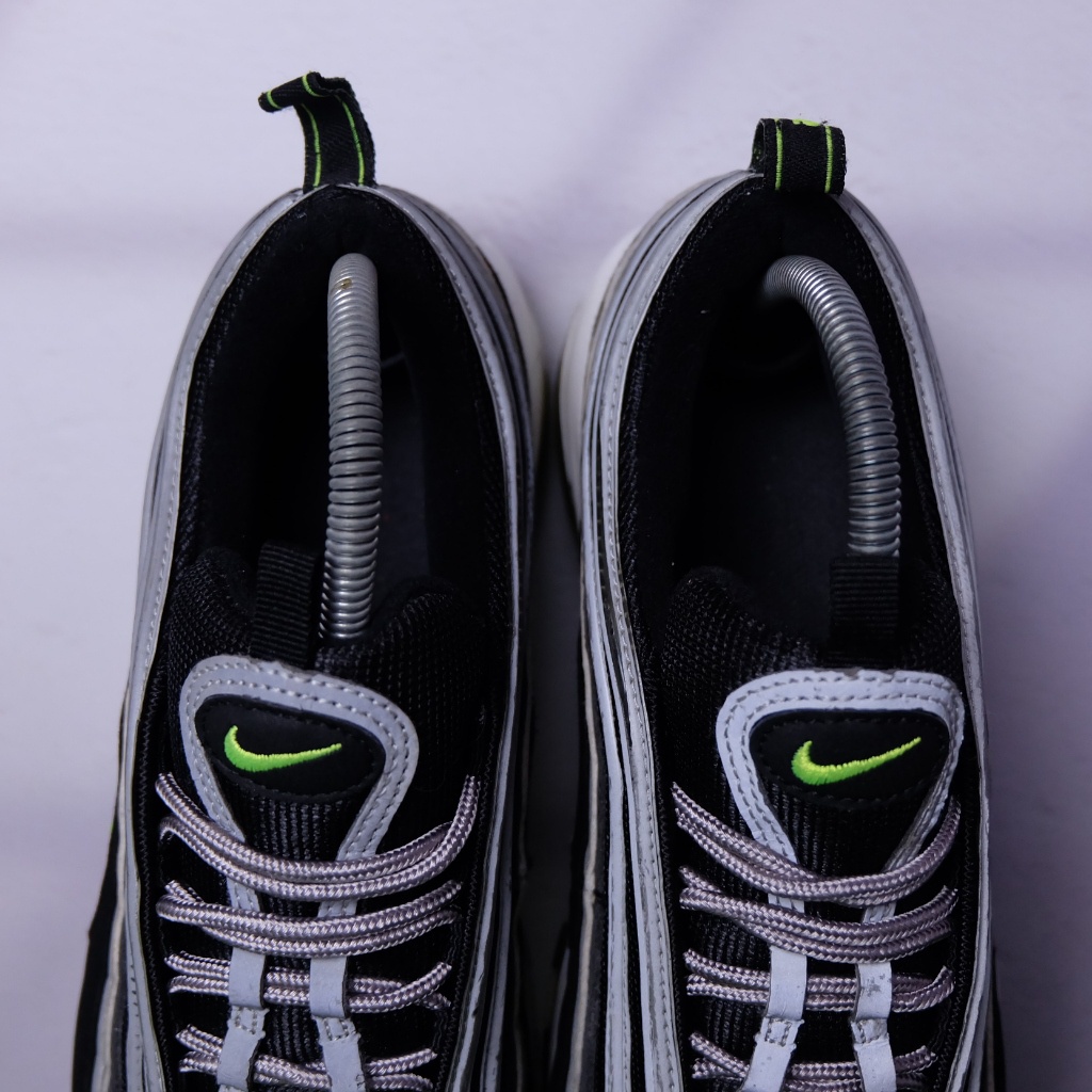 (42/26.5 cm) Nike Air Max 97 OG Black Volt ไนกี้มือ2ของแท้ ผ้าใบผู้ชาย รองเท้า true