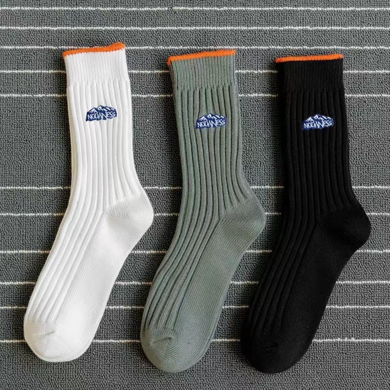 ถุงเท้ากีฬา ปักลายภูเขาหิมะ เข้ากับทุกการแต่งกาย สไตล์เกาหลี สําหรับผู้ชาย และผู้หญิง - รูปที่ 2