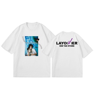 ใหม่ เสื้อยืดลําลอง ผ้าฝ้าย แขนสั้น คอกลม พิมพ์ลาย Kpop BANGTAN V Kim Tae Hyung FIRST SOLO ALBUM Layover สําหรับผู้ชาย และผู้หญิง 2023