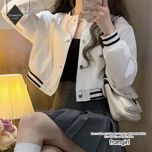 เสื้อแจ็กเก็ตเบสบอลลําลอง ตัวสั้น สีดํา แฟชั่นฤดูใบไม้ร่วง สําหรับผู้หญิง 2024