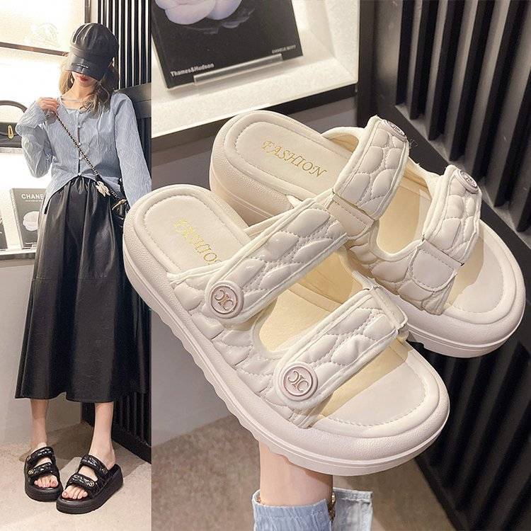 YOLANDO รองเท้าแตะ  เปิดนิ้วเท้า พื้นหนา กันลื่น ขนาดใหญ่ เหมาะกับเดินชายหาด แฟชั่นฤดูร้อน สําหรับผู้หญิง ไซซ์ 35-43  หลา  รองเท้า  รองเท้าไซส์ใหญ่