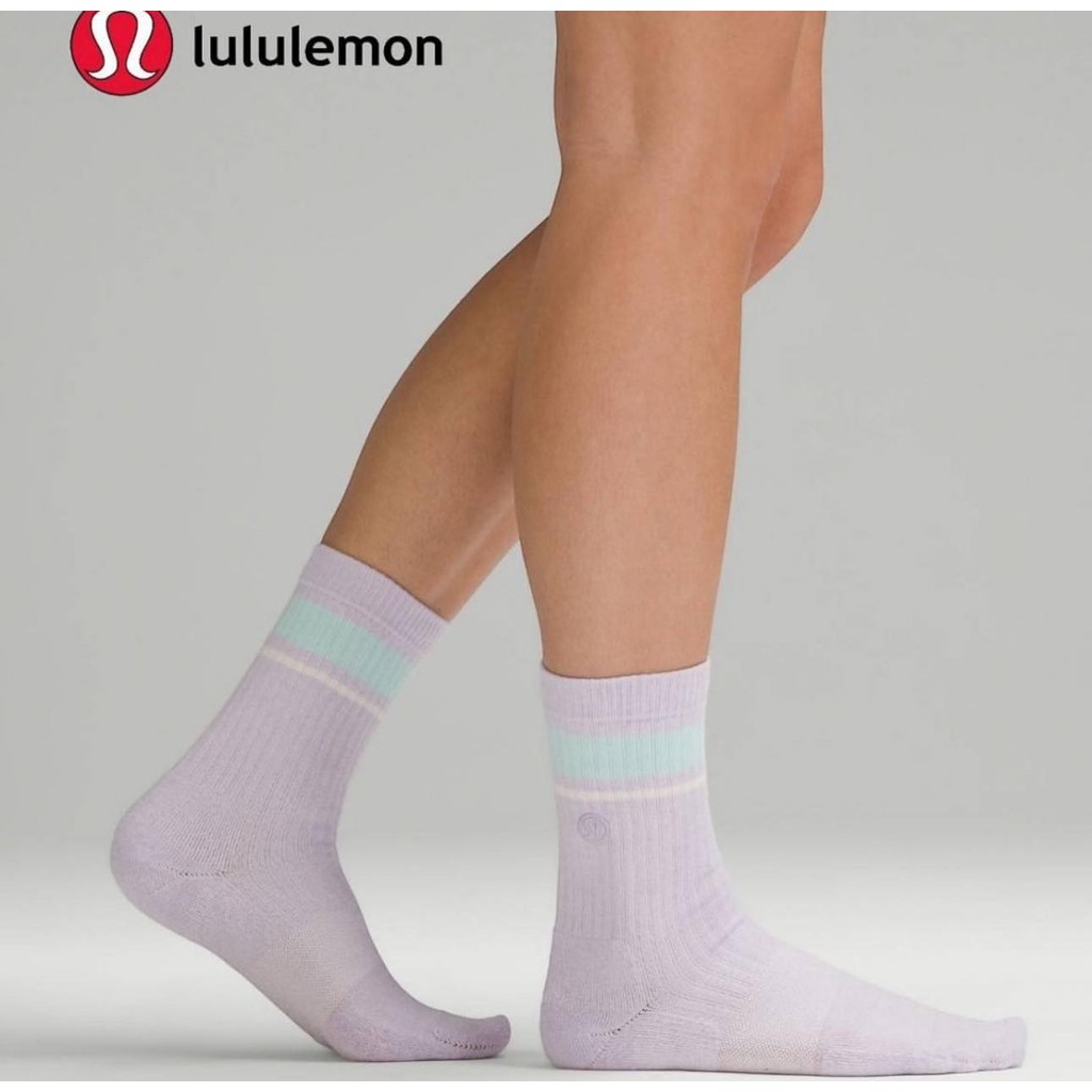 Lululemon ถุงเท้า 1 กล่อง 5 คู่