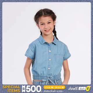 WRANGLER KIDS เสื้อเชิ้ตแขนสั้นเด็กผู้หญิง คอลเลคชั่น LIGHT DENIM SUMMER ทรง SEASONAL รุ่น WK S123GSHSN04 สียีนส์ แรงเลอร์ เสื้อเชิ้ตแขนสั้น เสื้อผ้า เสื้อผ้าเด็กผู้หญิง