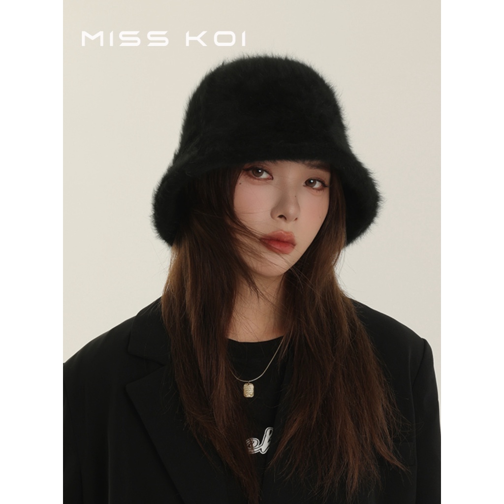 Misskoi [พร้อมส่ง] หมวกบักเก็ต ผ้าถัก ให้ความอบอุ่น สีขาว เข้ากับทุกการแต่งกาย แฟชั่นฤดูใบไม้ร่วง ฤดูหนาว สไตล์เกาหลี สําหรับผู้หญิง