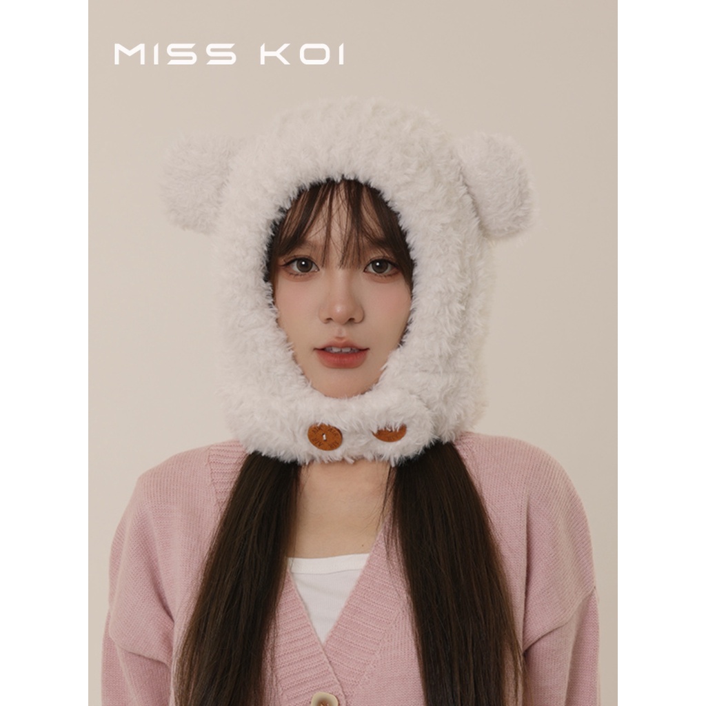 Misskoi [พร้อมส่ง] ใหม่ หมวกผ้ากํามะหยี่ขนนิ่ม แต่งหูหมีน่ารัก แบบสวมหัว ให้ความอบอุ่น เหมาะกับใส่ขี่จักรยาน แฟชั่นฤดูหนาว สําหรับผู้หญิง