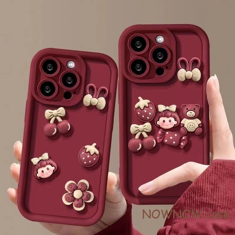 เคสโทรศัพท์มือถือ ซิลิโคนนิ่ม ลายตุ๊กตาเด็กผู้หญิง เชอร์รี่ สตรอเบอร์รี่ 3D สีไวน์แดง สําหรับ iPhone 15 14 13 12 11 Pro MAX X XR XS MAX 7 8 Plus