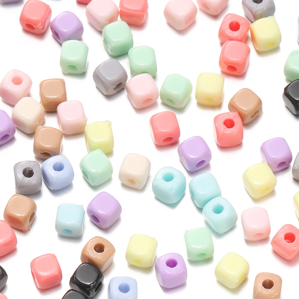 200ชิ้น ลูกปัดสี่เหลี่ยม 4mm ลูกปัดอะคริลิค คละสีพาสเทล ทำสร้อยคอ สร้อยข้อมือ สายห้อยโทรศัพท์ DIY