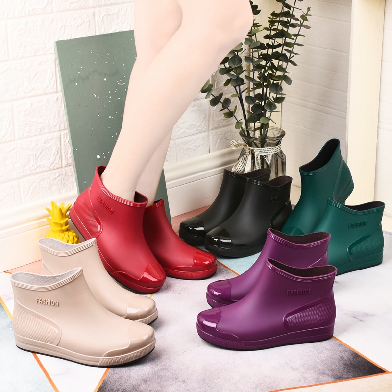 พร้อมส่ง🚚รองเท้าบูทกันฝนผู้หญิง rain boots กันน้ำมัน แฟชั่น กันน้ำ กันลื่น ทำงาน ใส่ได้ทุกโอกาส P-022