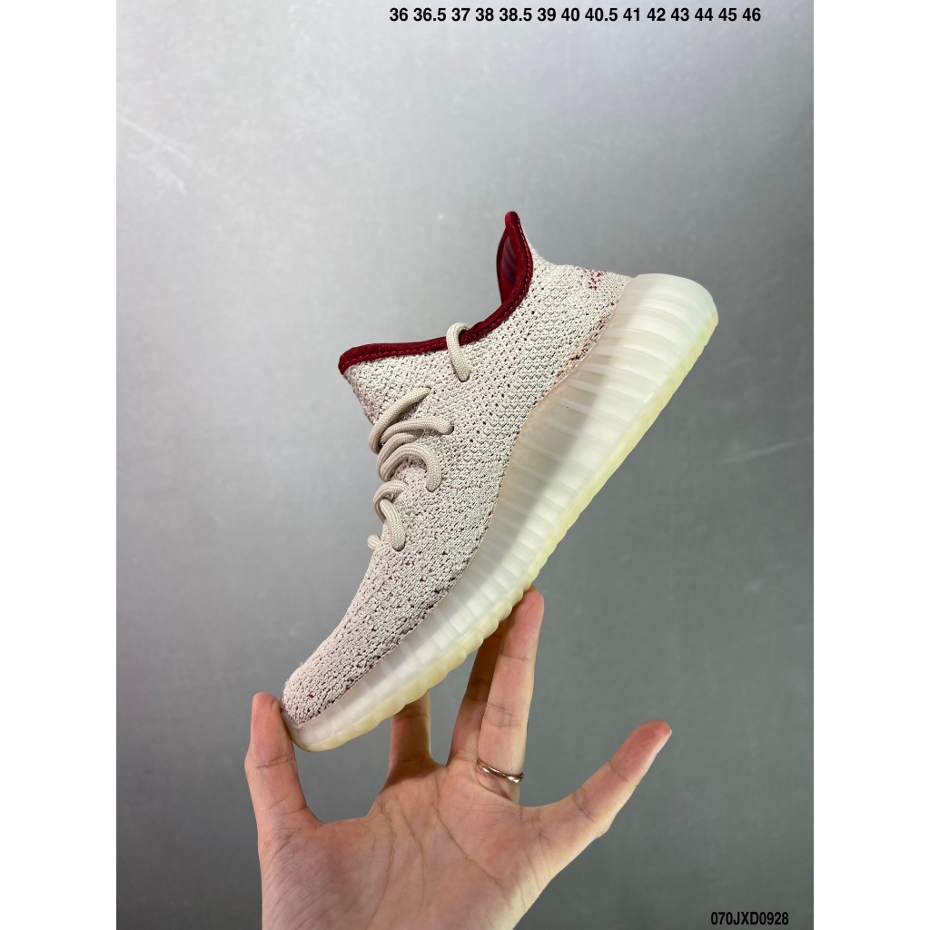 Hot sales Kanye West x Adidas Yeezy Boost 350 V2 ป้องกันการลื่นไถลและสวมใส่แฟชั่นรองเท้ากีฬาลำลอง070