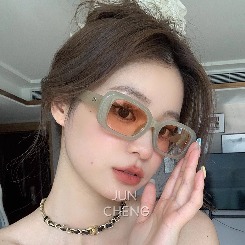 แว่นตากันแดด ทรงสี่เหลี่ยมผืนผ้า ป้องกันรังสียูวี สีดํา สไตล์เกาหลี ยุโรป และอเมริกา เรโทร สําหรับผู้หญิง และผู้ชาย