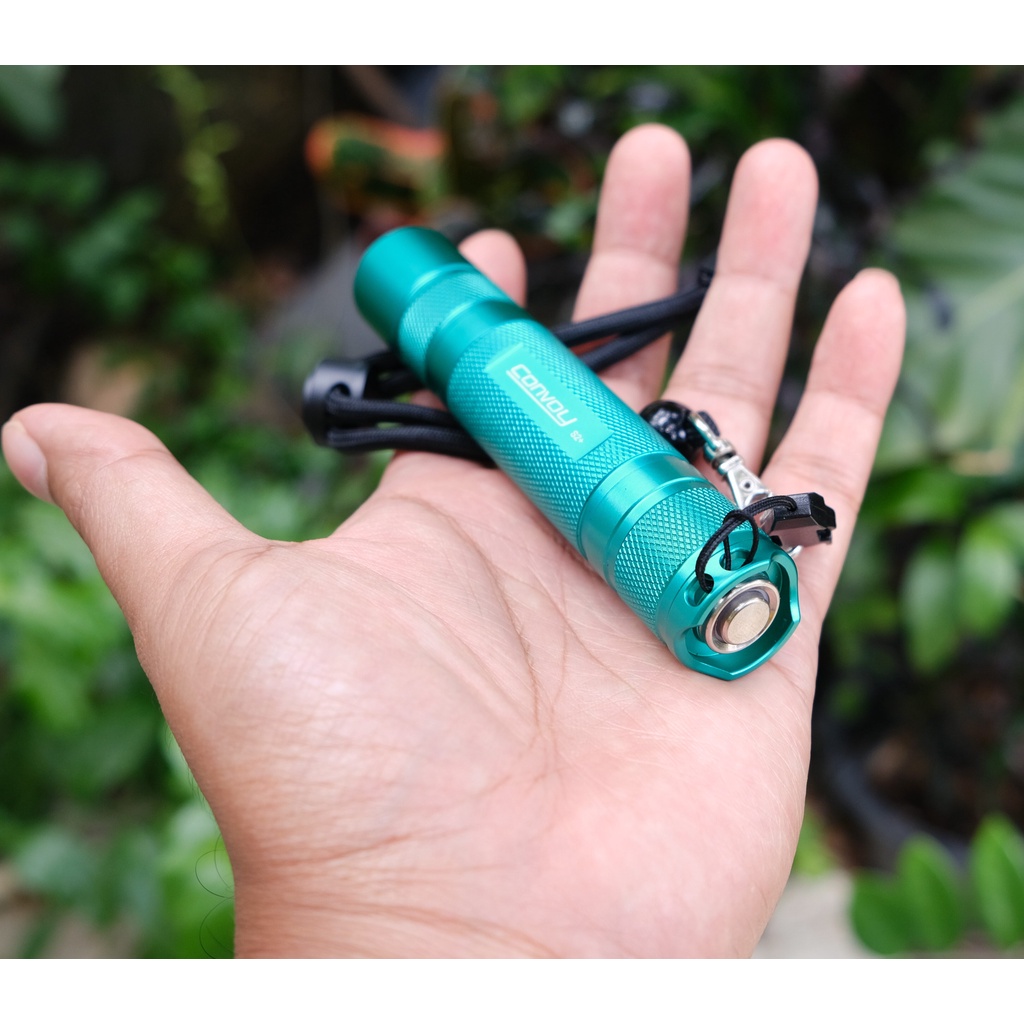 มาใหม่  ไฟฉาย Convoy S2+ สีเขียว รุ่นพิเศษ หลอด OSRAM KW CSLNM1.TG 1800Lumen พุ่งไกลกว่าเดิม ราคา ถูกที่สุด ดีลบีเคเค แกลเลอรีภาพที่ 3