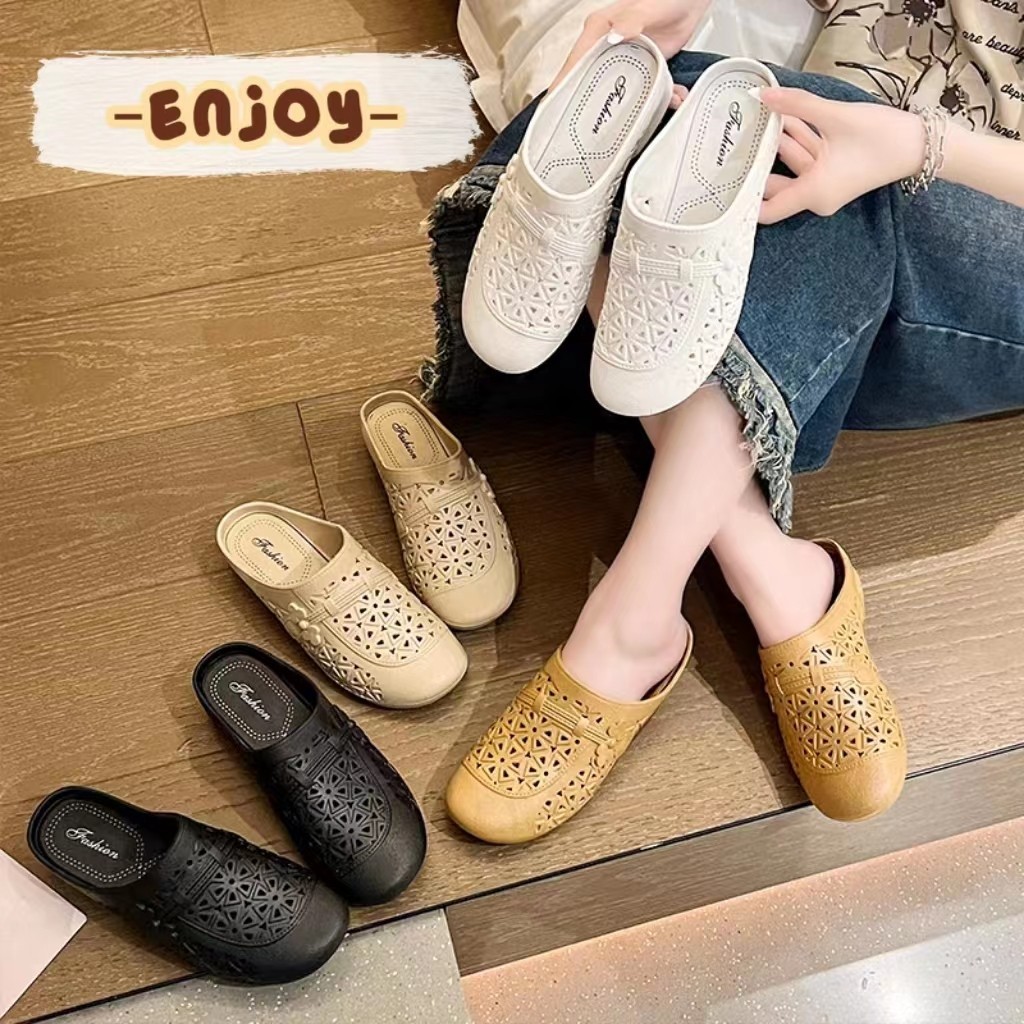 EnJoy พร้อมส่ง (TO-2406) รองเท้าสวมเปิดส้น ดีเทลคาดเฉียงลายดอกไม้ เสริมส้น