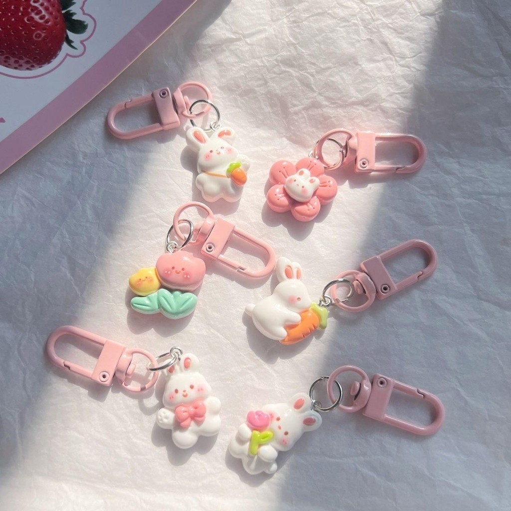 🌈พร้องส่ง พวงกุญแจ จี้รูปกระต่ายน่ารัก เครื่องประดับ สําหรับห้อยกระเป๋า รถยนต์ ของขวัญ
