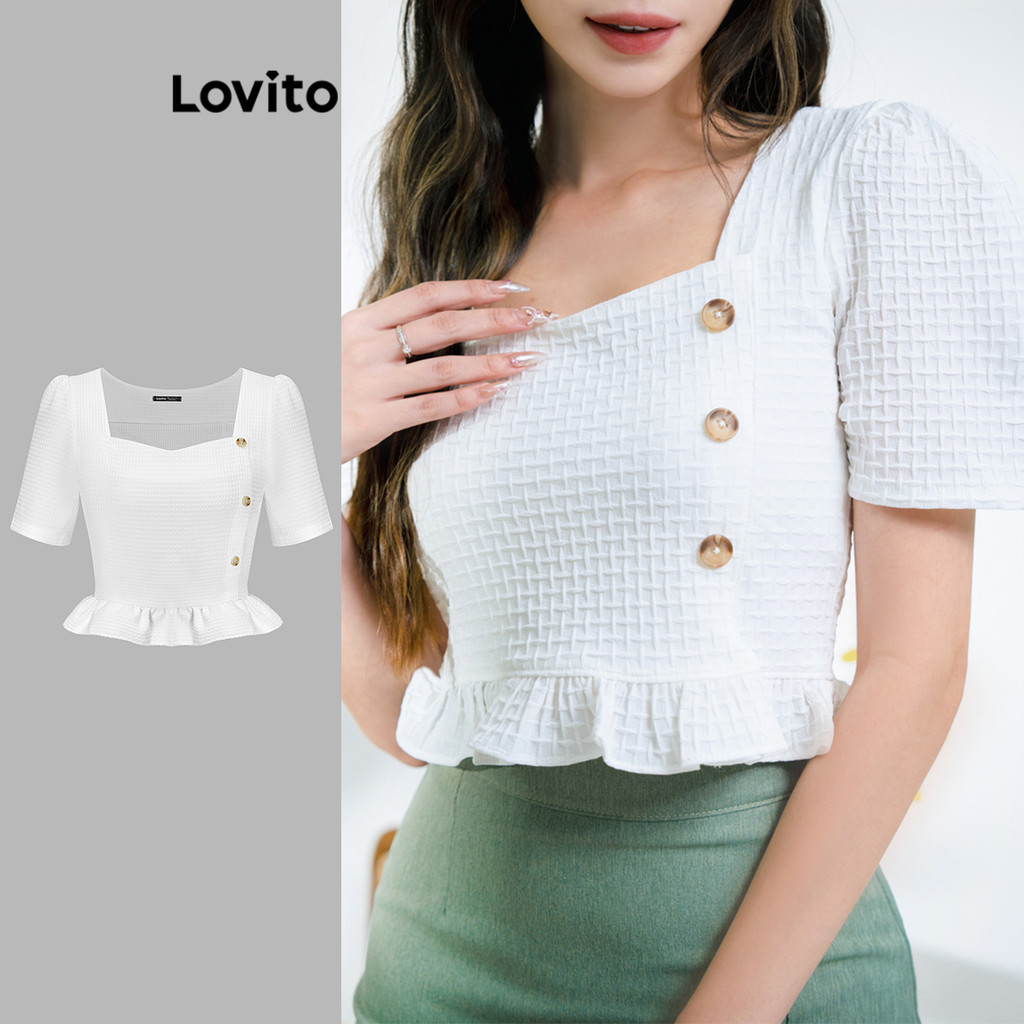 Lovito เสื้อเบลาส์ผู้หญิง สไตล์ลำลอง สีพื้น มีกระดุม ชายระบาย แขนพอง L70AD007 (สีขาว)