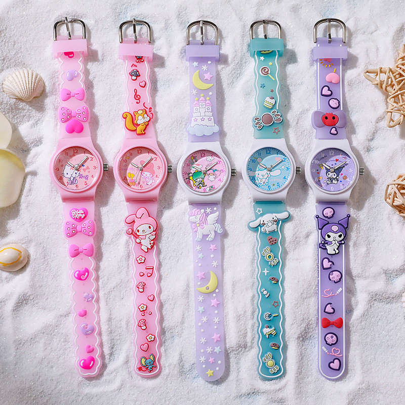 ใหม่ นาฬิกาข้อมือควอตซ์ สายซิลิโคน กันน้ํา ลายการ์ตูน Sanrio Kuromi Melody Cinnamoroll 3D น่ารัก สําหรับเด็กนักเรียน