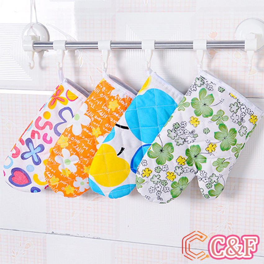 C&F ถุงมือกันความร้อน   ถุงมือไมโครเวฟ  จัดเก็บสะดวก จัดส่งคละลาย Cooking gloves