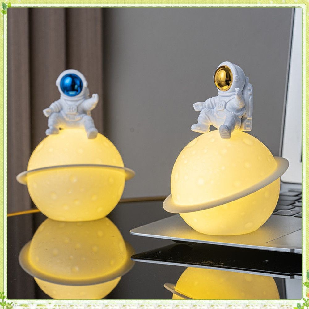 youngtime นักบินอวกาศนั่งอยู่ในดวงจันทร์ไฟกลางคืน Creative Desktop Luminous Planet โคมไฟเครื่องประดับตกแต่งบ้านของขวัญวันเกิดเด็ก youngtime