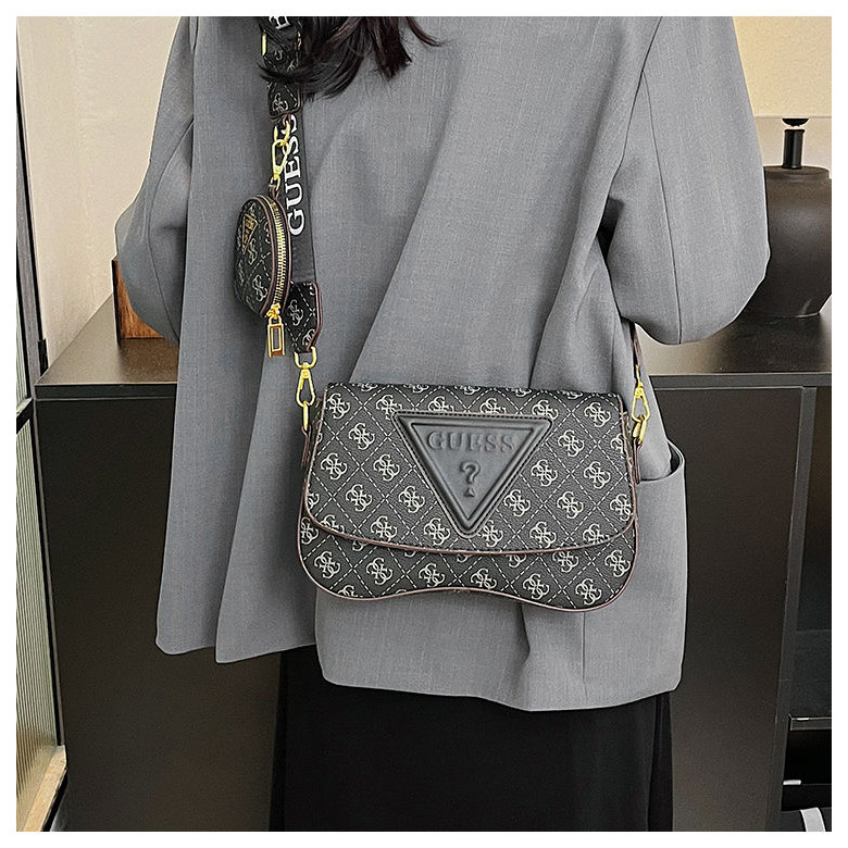 พร้อมกล่อง+ถุงเก็บฝุ่น5 สี PROMO Guess Women Camera Sling Bag & Shoulder Bag