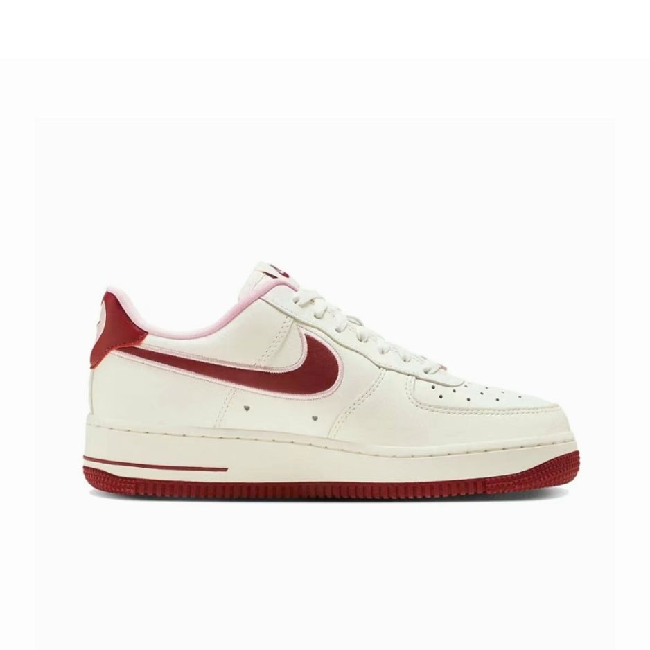 ♞,♘,♙ Nike Air Force 1 Low 07 LX Valentine's Day  รองเท้าผ้าใบ