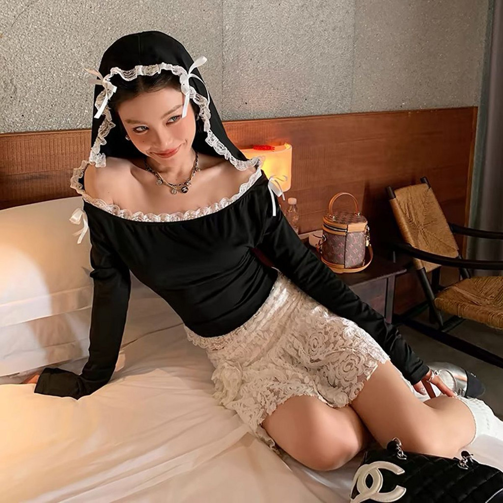 Shanmieleng One-Shoulder Hooded ครีมกันแดดเสื้อยืดผู้หญิงฤดูร้อน 2024 Pure Desire เซ็กซี่ลูกไม้ Trim แขนยาวเย็บสาวร้อนชุด