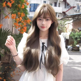 GDS Wigs วิกผมลอนคลื่นสีน้ำตาลหม่นเขียวประกายเทา มีหน้าม้า (ยาว 68 cm) แถมเน็ตผม