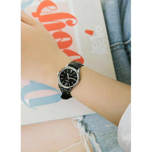 นาฬิกาสายหนัง ของแท้ นาฬิกาข้อมือ Casio ผู้หญิง รุ่น LTP-V005 สายหนัง