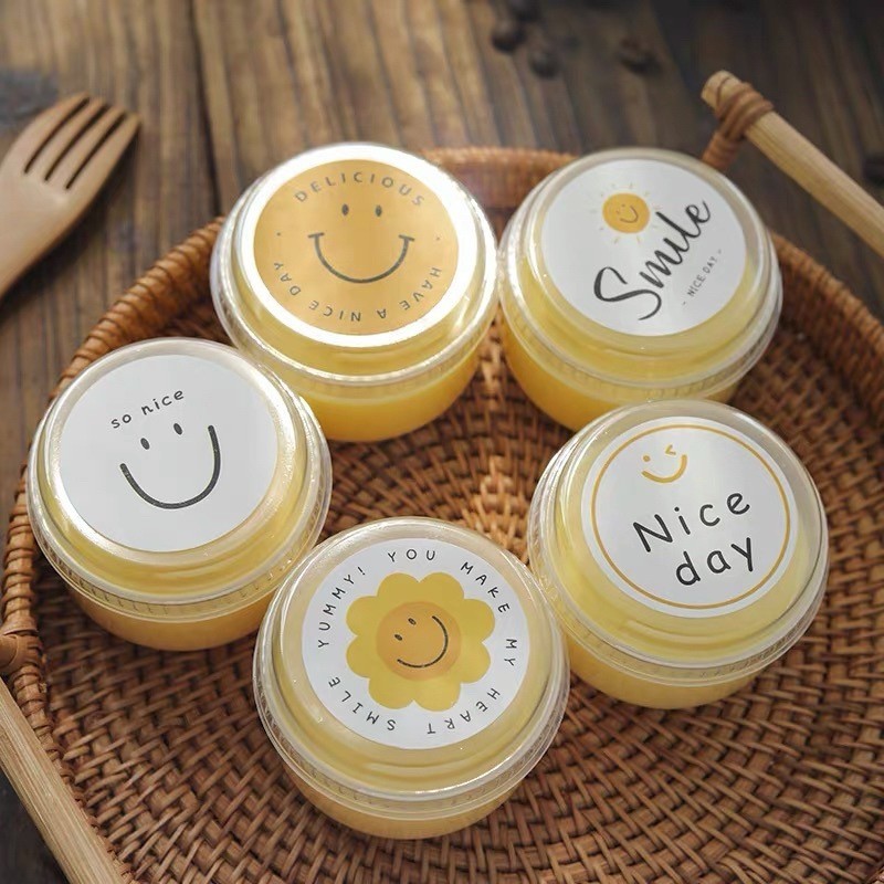 สติ๊กเกอร์ลายสไมล์ สติ๊กเกอร์วงกลมขนาด 5 cm. สติ้กเกอร์ตกแต่งกล่องขนม อุปกรณ์เบเกอรี่แพ็คละ 90 ดวงและ 180 ดวง - รูปที่ 2