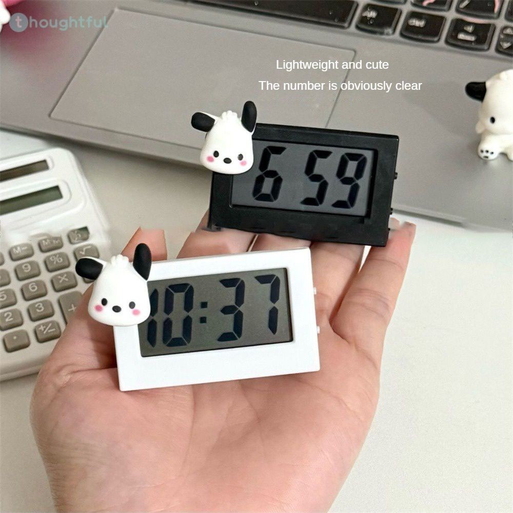 Sanrio Pochacco นาฬิกาตั้งโต๊ะขนาดเล็กแบบพกพา นาฬิกาตั้งโต๊ะขนาดเล็กน่ารัก มัลติฟังก์ชั่น ตั้งฟังก์ชั่นนาฬิกาปลุก นาฬิกาดิจิตอลอิเล็กทรอนิกส์ ของขวัญ TH