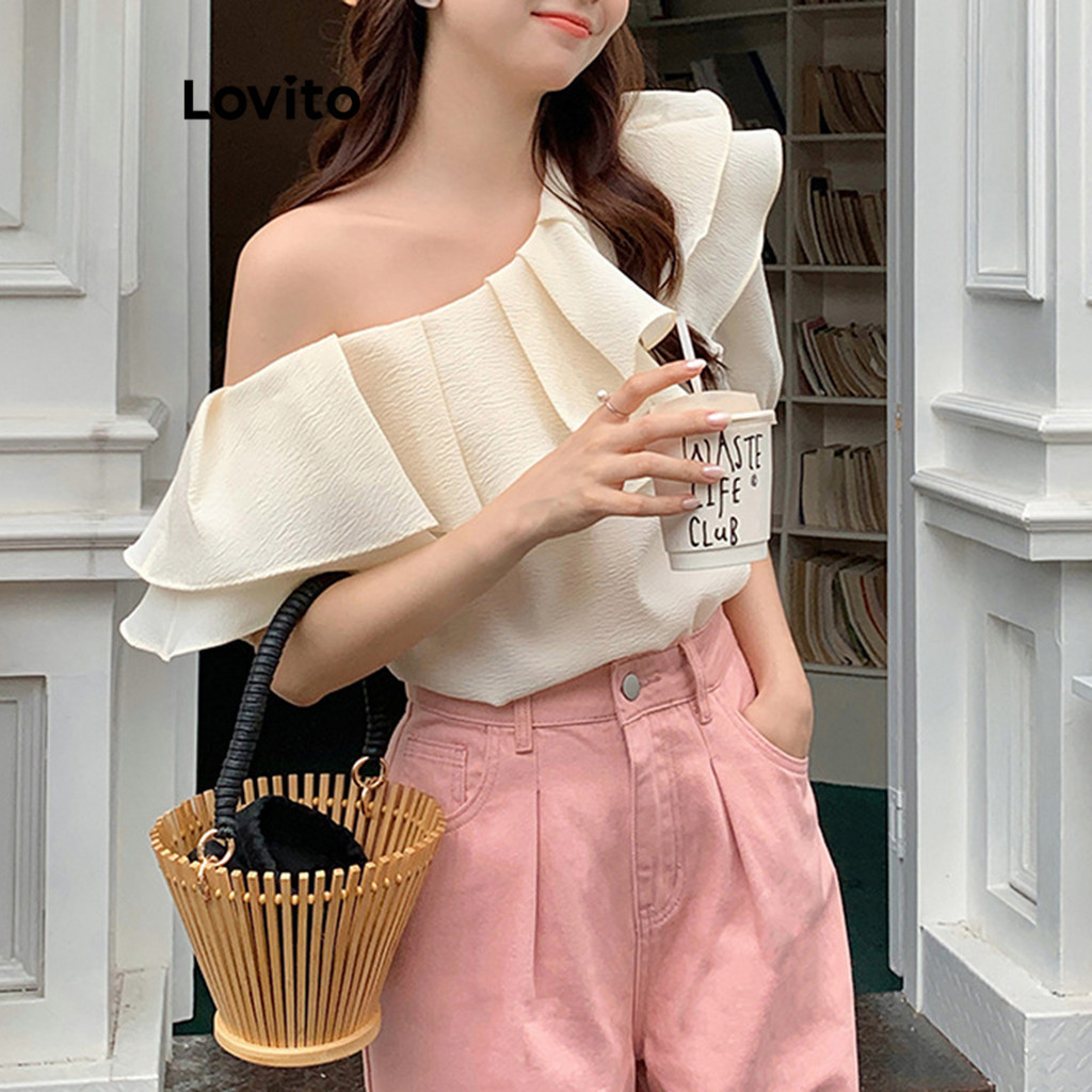 Lovito เสื้อเบลาส์ผู้หญิง ปาดไหล่ แต่งระบาย สีพื้น สไตล์ลำลอง L79AD003