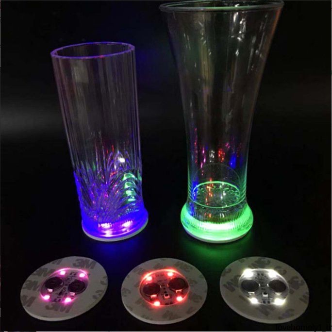 6 ซม. มินิเรืองแสง LED ที่รองแก้วกระพริบสร้างสรรค์หลอดไฟขวดถ้วยสติกเกอร์เสื่อสว่างขึ้นสําหรับคลับบาร์ตกแต่งบ้านปาร์ตี้