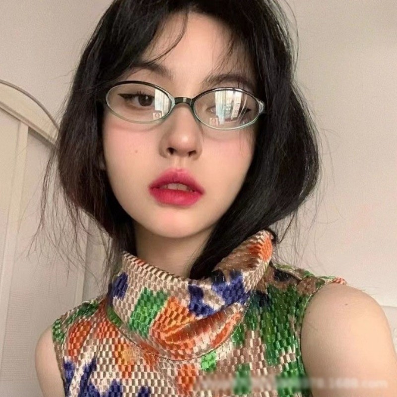 พร้อมส่ง Y2K แว่นตาแฟชั่น ทรงสี่เหลี่ยมผืนผ้า เลนส์ใส สีแดง สไตล์เรโทร สําหรับผู้หญิง - รูปที่ 6