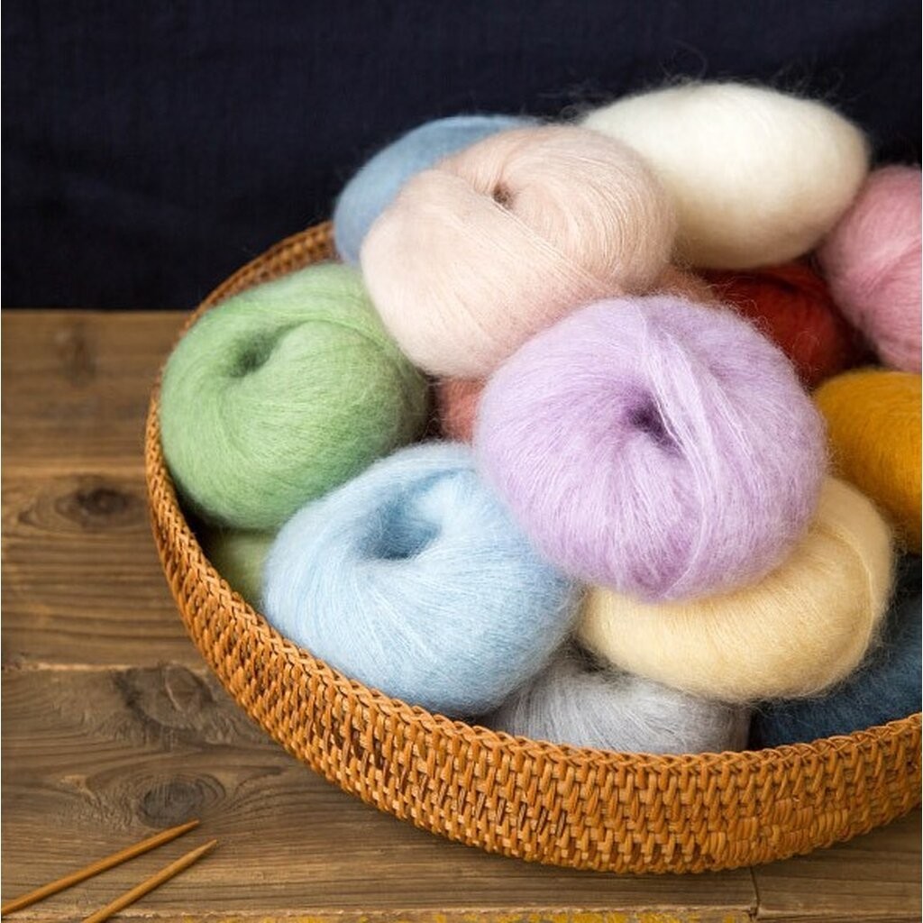 ไหมพรม Mohair จากแพะแองโกร่า เบา นุ่มฟู ไม่เหมือนใคร 20 กรัม 145 เมตร