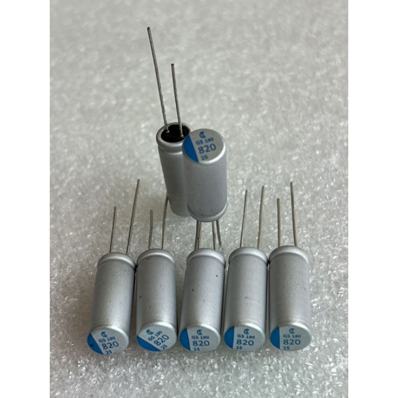 คาปาซิเตอร์ 820UF 25V  820UF 25V ขนาด8x20mm. 820UF 25V(10ตัว) 820UF 25V  820UF 25V ตัวสีเงินแถบสีฟ้า
