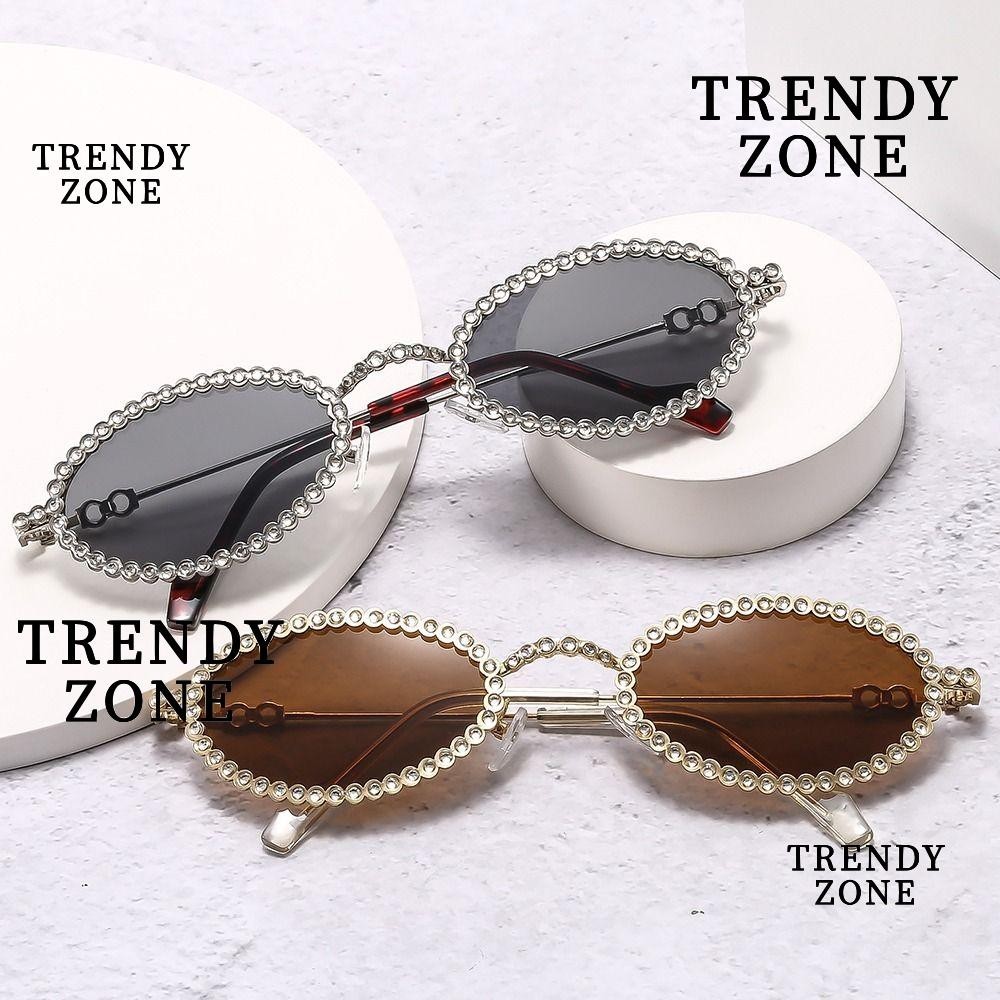 Trendyzone แว่นตากันแดด UV400 ทรงวงรี ประดับพลอยเทียม สไตล์ฮิปปี้ 90s สําหรับผู้หญิง