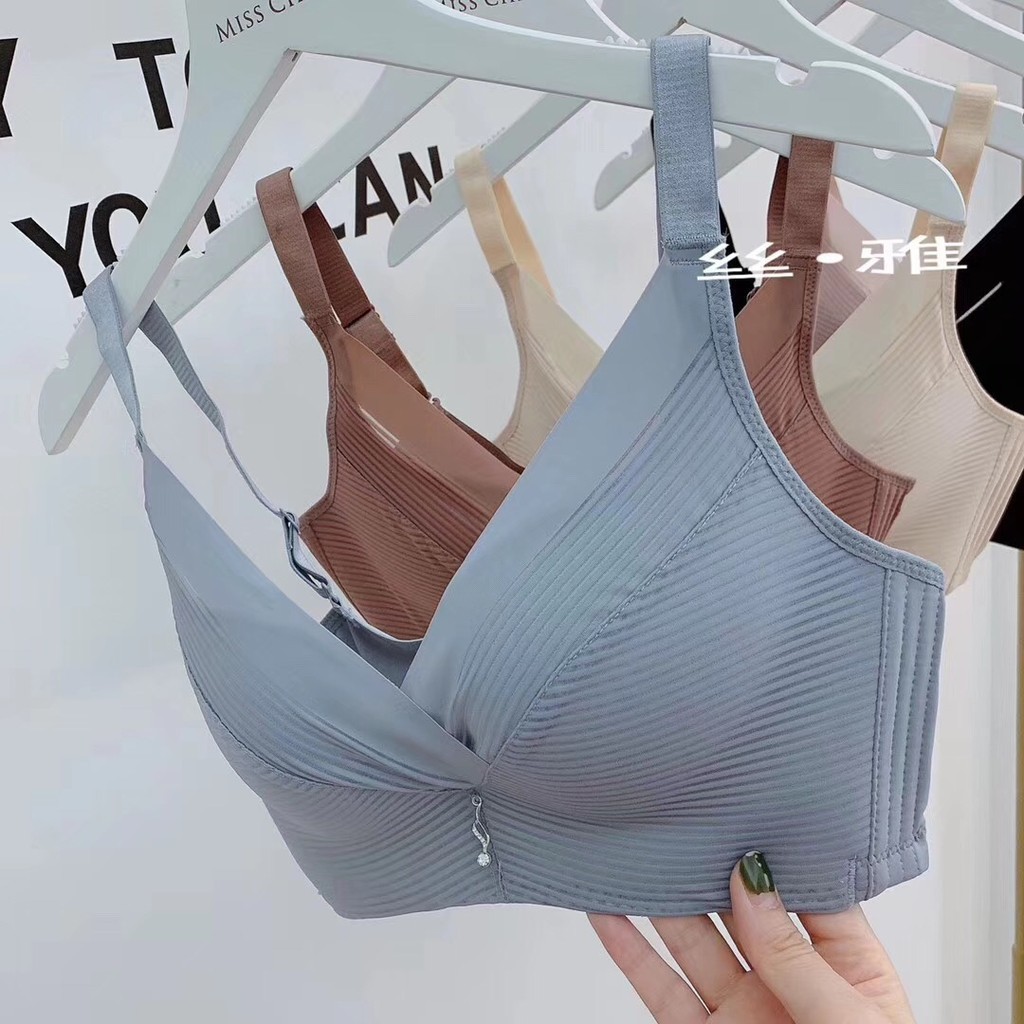 32-42เสื้อชั้นในลายผ้าร่อง ดีไซน์เรียบหรู ฟองน้ำกระชับทรงอก เซ็กซี่ สวมใส่สบาย Bra
