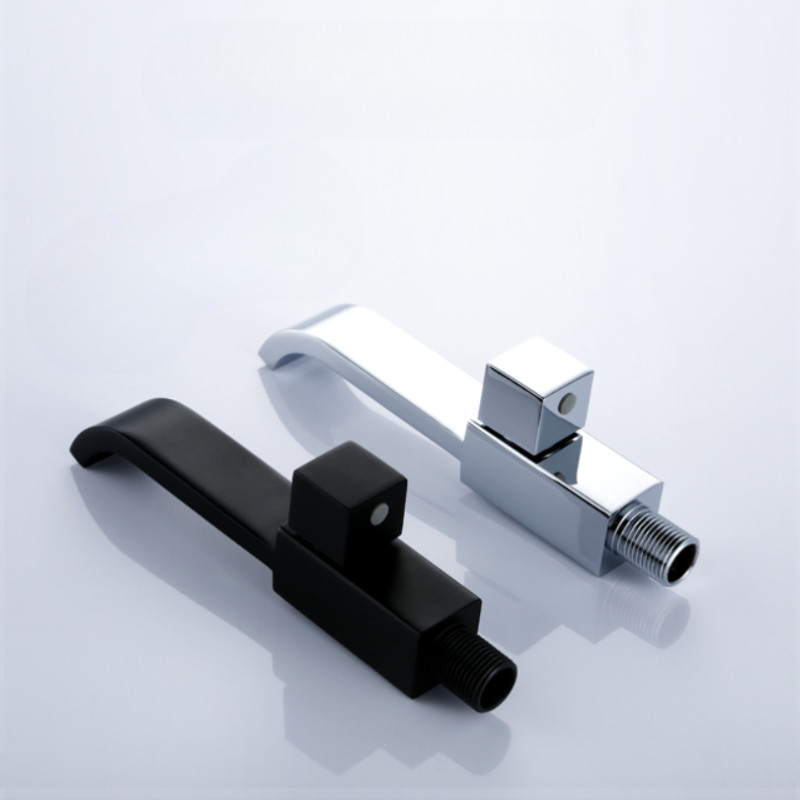 faucet ติดผนังเย็นเดี่ยวทองแดงสีดำสำหรับใช้ในบ้าน ระเบียง faucet สระว่ายน้ำ  สไตล์ยุโรป