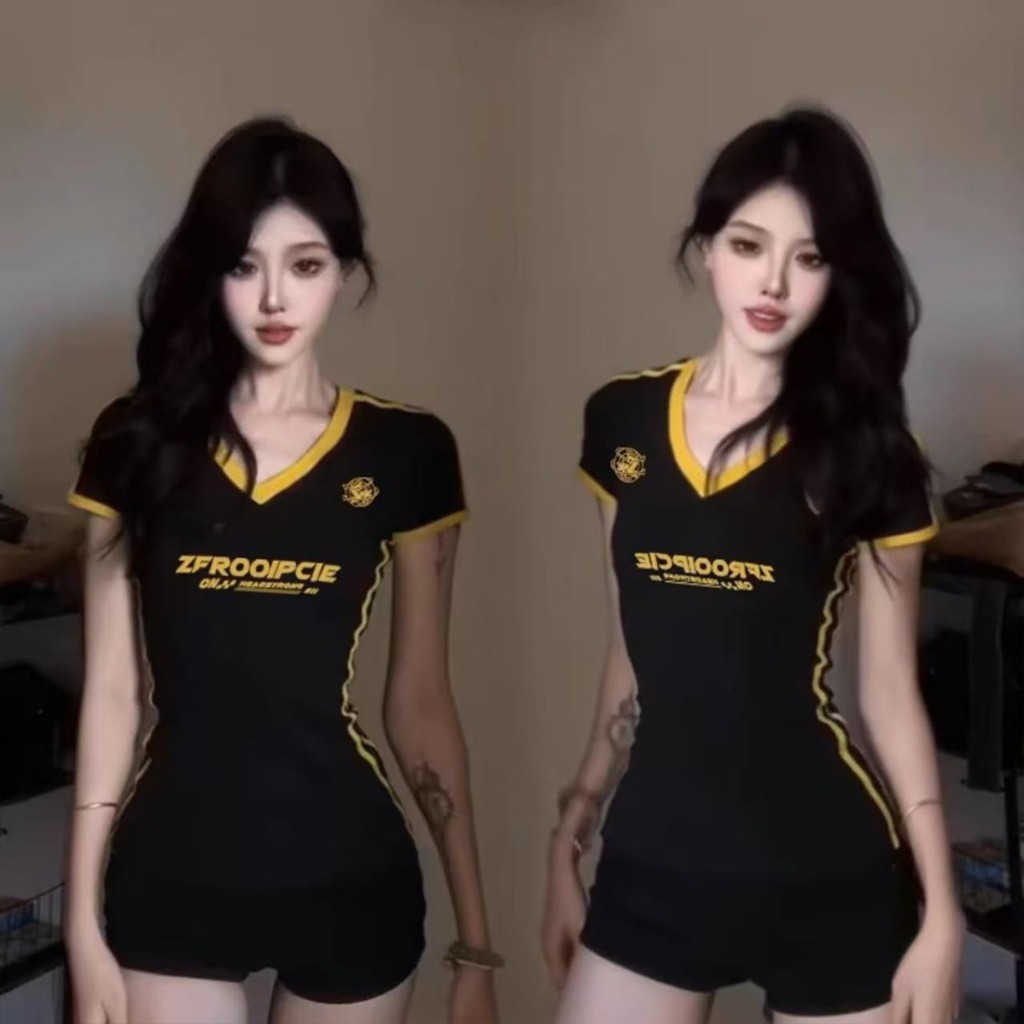 เสื้อยืดคอวี สีสันตัดกัน ทรงเข้ารูป ใส่สบาย