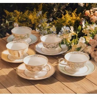 Japan Narumi Minghai Profusion Teacup and Saucer 5 Sets of Combination Bone China