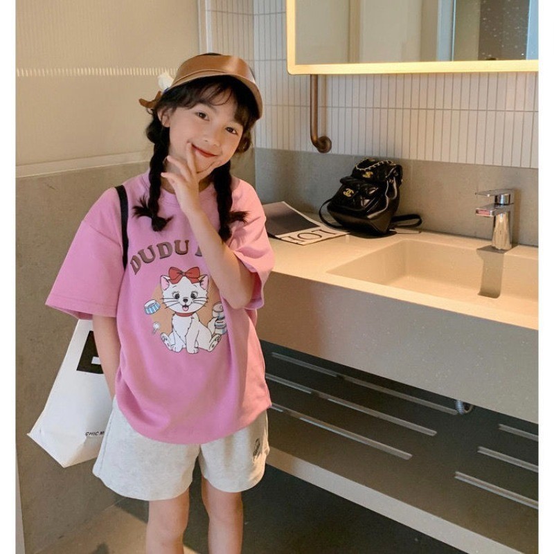 [สาวด้านบน] (15-50กิโลกรัม) หลวมผ้าฝ้ายบางทีเสื้อพิมพ์แขนสั้นเสื้อยืดสไตล์เกาหลีแฟชั่นสาวเย็นสวมวัยรุ่นเสื้อผ้า