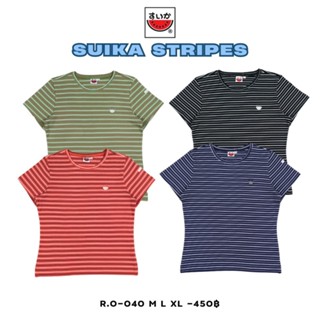 เสื้อแตงโม (SUIKA) - เสื้อแตงโม ริ้วคอกลมแขนสั้น ปักแตงโมตรง…