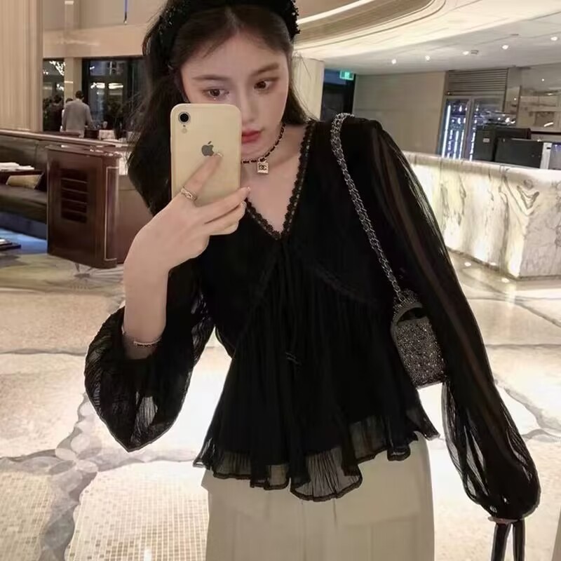 Xiao เสื้อเชิ้ตแขนยาว คอวี ผ้าชีฟอง ปักลายลูกไม้ สไตล์แฟรี่ แฟชั่นฤดูใบไม้ร่วง สําหรับผู้หญิง T4R5
