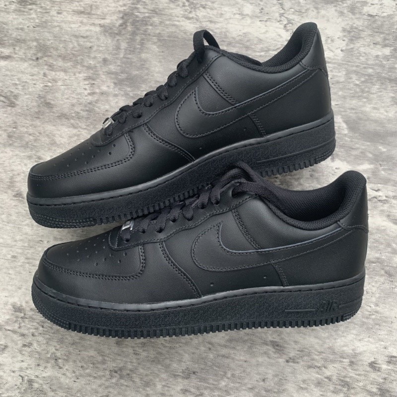 ♞,♘ของแท้ 100% Nike Air Force 1 Triple Black Sneakers light