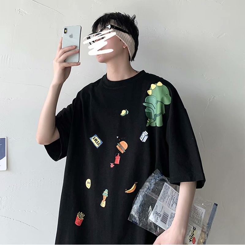 【M-8XL 】เสื้อยืดแขนสั้นลําลอง พิมพ์ลายการ์ตูนไดโนเสาร์ ทรงหลวม ขนาดใหญ่ แฟชั่นสําหรับผู้ชาย และนักเรียน