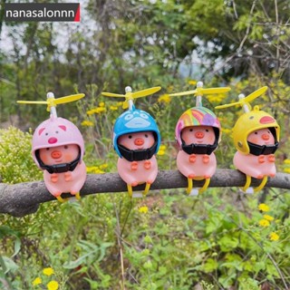 Nanasn| ของตกแต่งรถยนต์ รูปหมูน้อยน่ารัก สีชมพู พร้อมหมวกกัน…