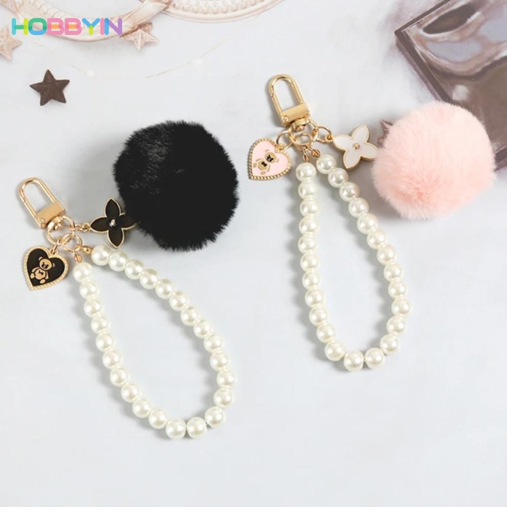 HOBBYIN พวงกุญแจ Pompom จี้กระเป๋ามุก Plush Ball เครื่องประดับน่ารัก พวงกุญแจหมีรักสีดําสีชมพู